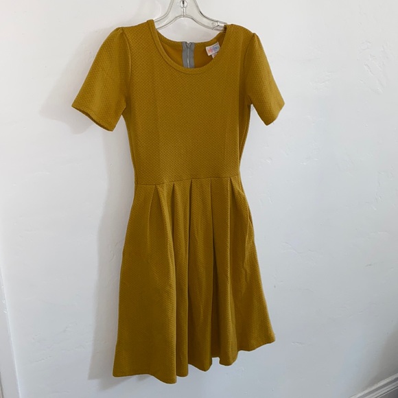 LuLaRoe Chevron Texture Dress - Mustard Yellow - XS - Picture 2 of 4